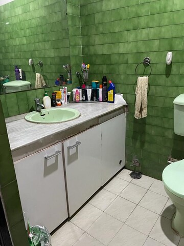 Master Bedroom in 2 BHK Builder Floor at Malviya Nagar – for Rent