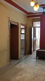 2 BHK + Extra Room 800 Sq.Ft. Builder Floor in Shalimar Garden Extension I