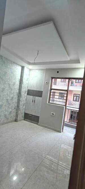 Furnished Amenities in 3 BHK Builder Floor at Rps Palms, Sector 88 – for Sale