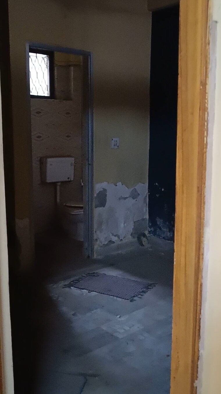 Bathroom, shalimar garden extension i 2 Bedroom 800 Sq.Ft. Builder Floor In Shalimar Garden Extension I Ghaziabad 8869067