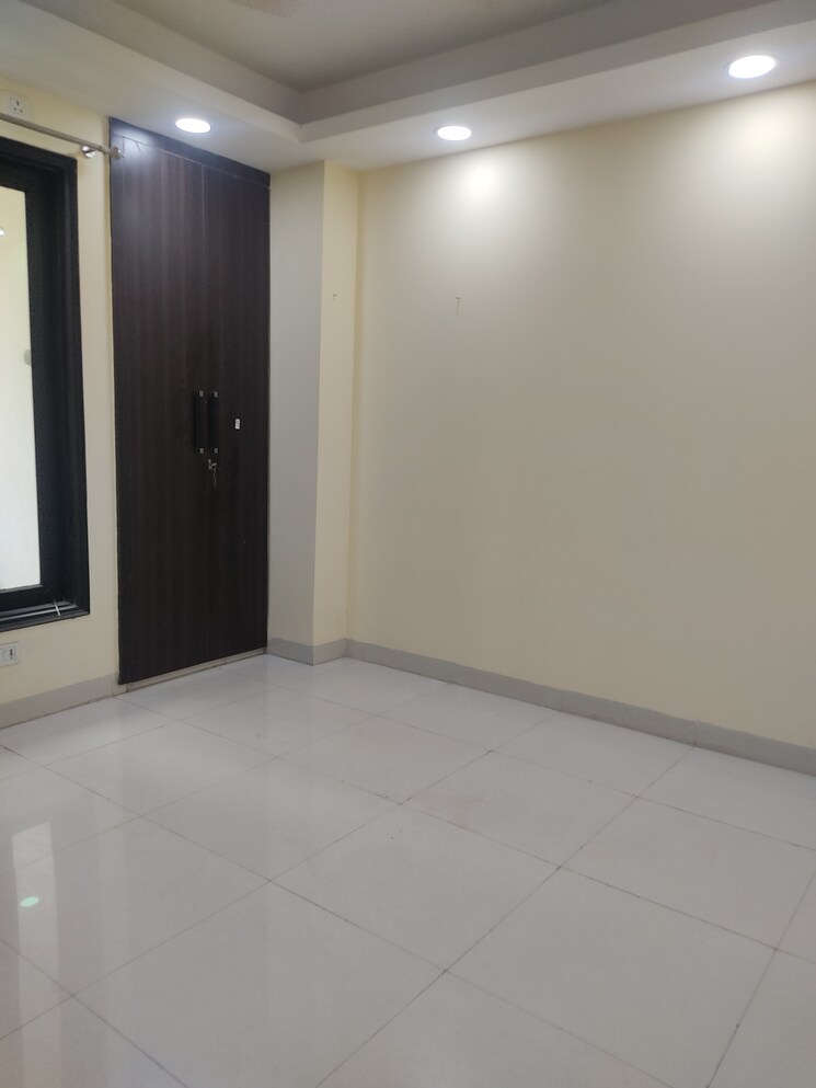 undefined, vasant enclave 3 Bedroom 125 Sq.Yd. Builder Floor In Vasant Enclave Delhi 8869044