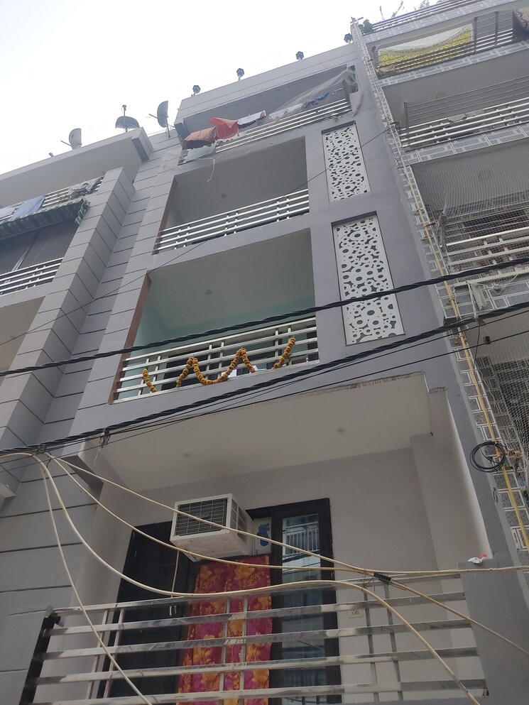Exterior View, vasant enclave 3 Bedroom 125 Sq.Yd. Builder Floor In Vasant Enclave Delhi 8869044