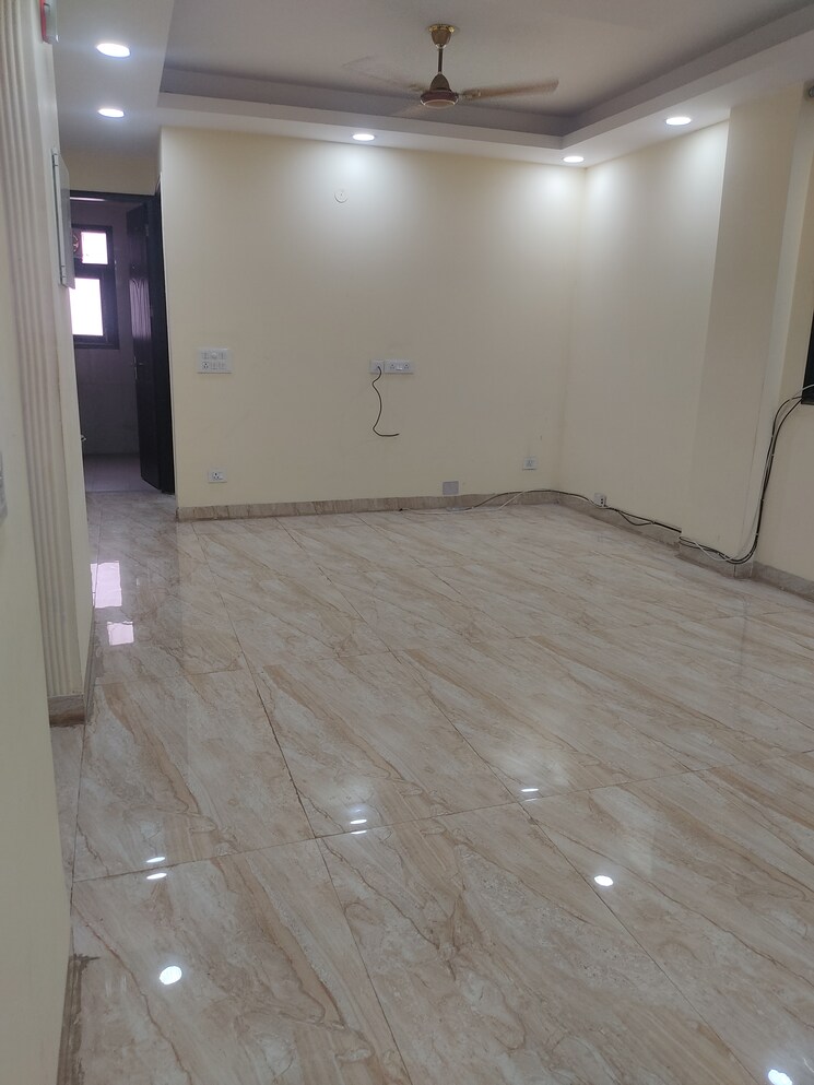 undefined, vasant enclave 3 Bedroom 125 Sq.Yd. Builder Floor In Vasant Enclave Delhi 8869044