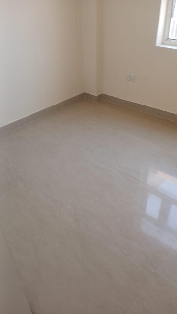 2 BHK Apartment For Rent in Shree Vardhman Mantra, Sector 67