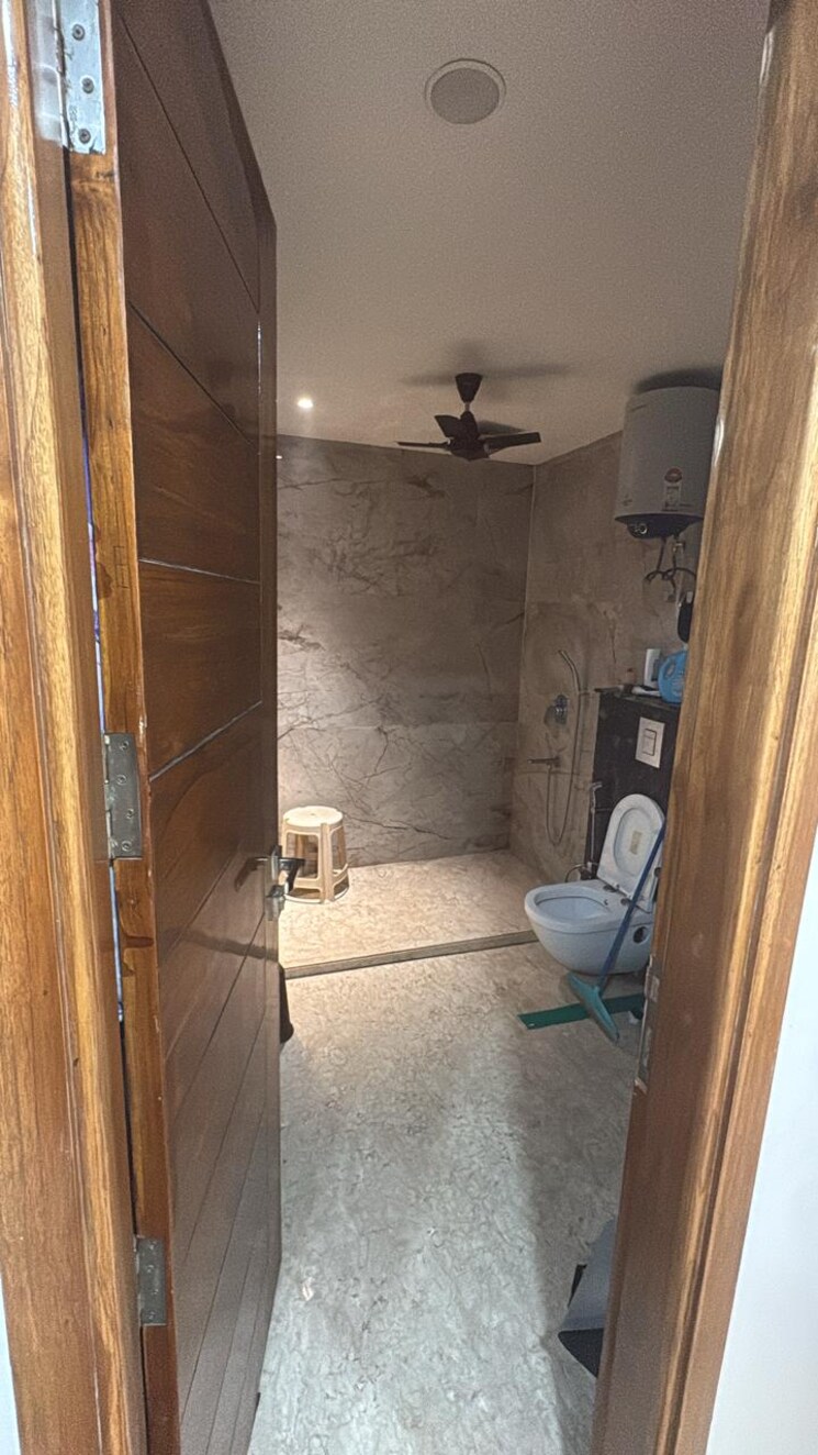 Bathroom, uppal-southend 4 Bedroom 1800 Sq.Ft. Apartment In Sector 49 Gurgaon 8869072