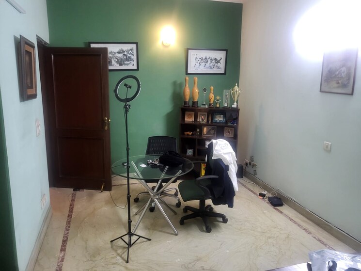 Gym, sector 36 2 Bedroom 300 Sq.Ft. Independent House In Sector 36 Noida 8869258