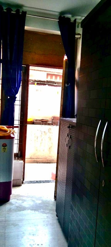 Furnished Amenities in 3 BHK Builder Floor at Mehrauli – for Sale
