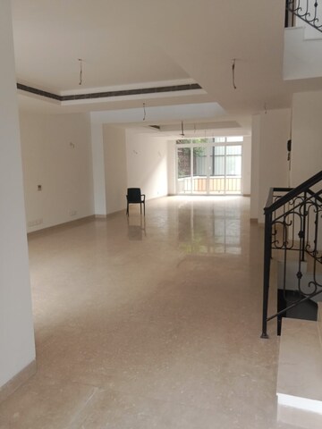 Room in 2 BHK Builder Floor at Alaknanda – for Rent