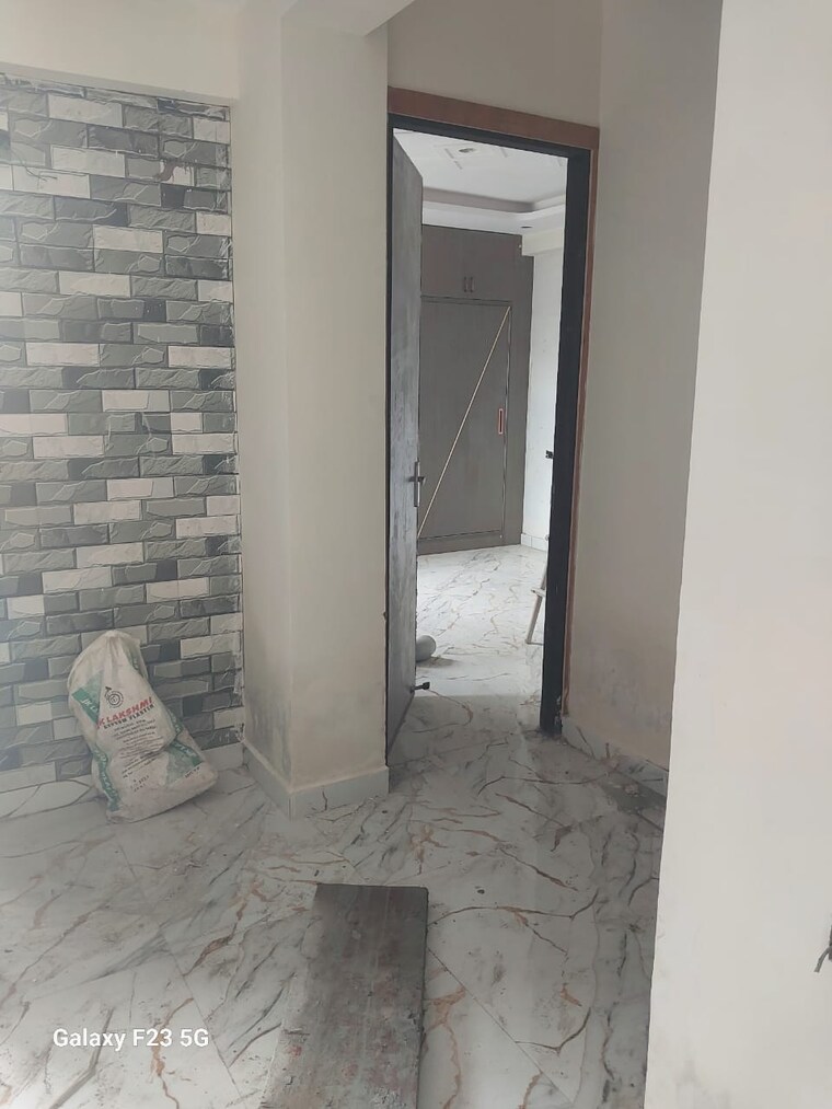 Bathroom, shri-ram-city-1 2 Bedroom 1200 Sq.Ft. Apartment In Bisrakh Jalalpur Greater Noida 8869288