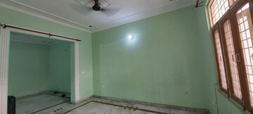 Room in 2 BHK Villa at Gomti Nagar – for Rent
