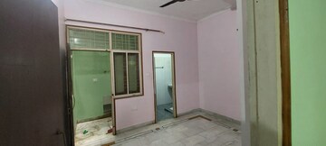 Room in 2 BHK Villa at Gomti Nagar – for Rent