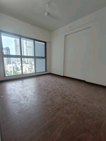 Room in 2 BHK Apartment at Raj Infinia, Malad West – for Sale