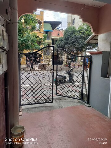 Parking in 2 BHK Independent House at Kasturi Nagar – for Rent