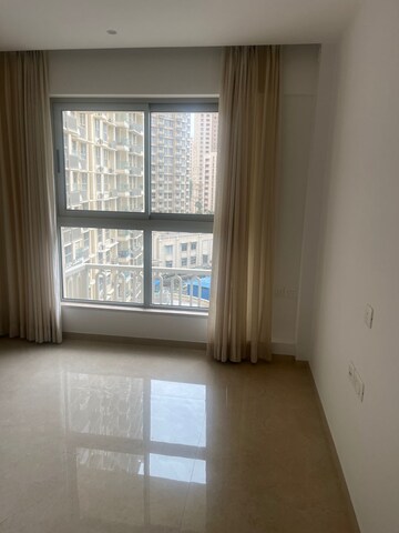 Room in 3 BHK Apartment at Hiranandani Highland, Powai – for Rent