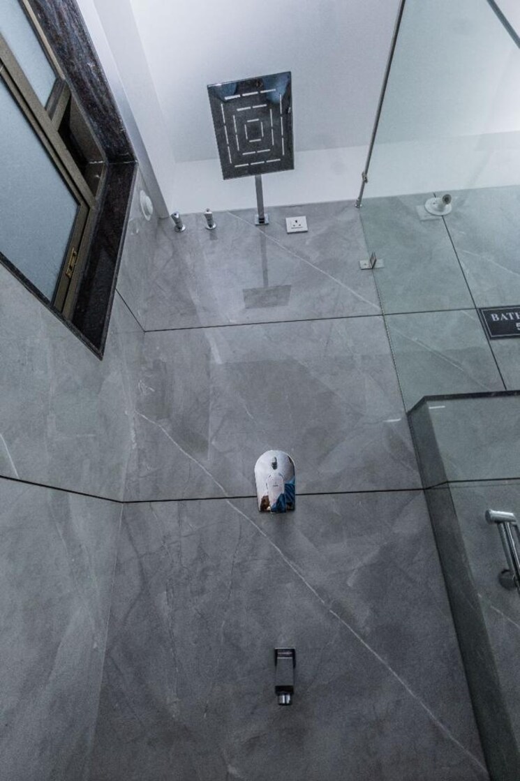 Bathroom, triveni-apartments-model-colony 3 Bedroom 1300 Sq.Ft. Apartment In Model Colony Pune 8869448