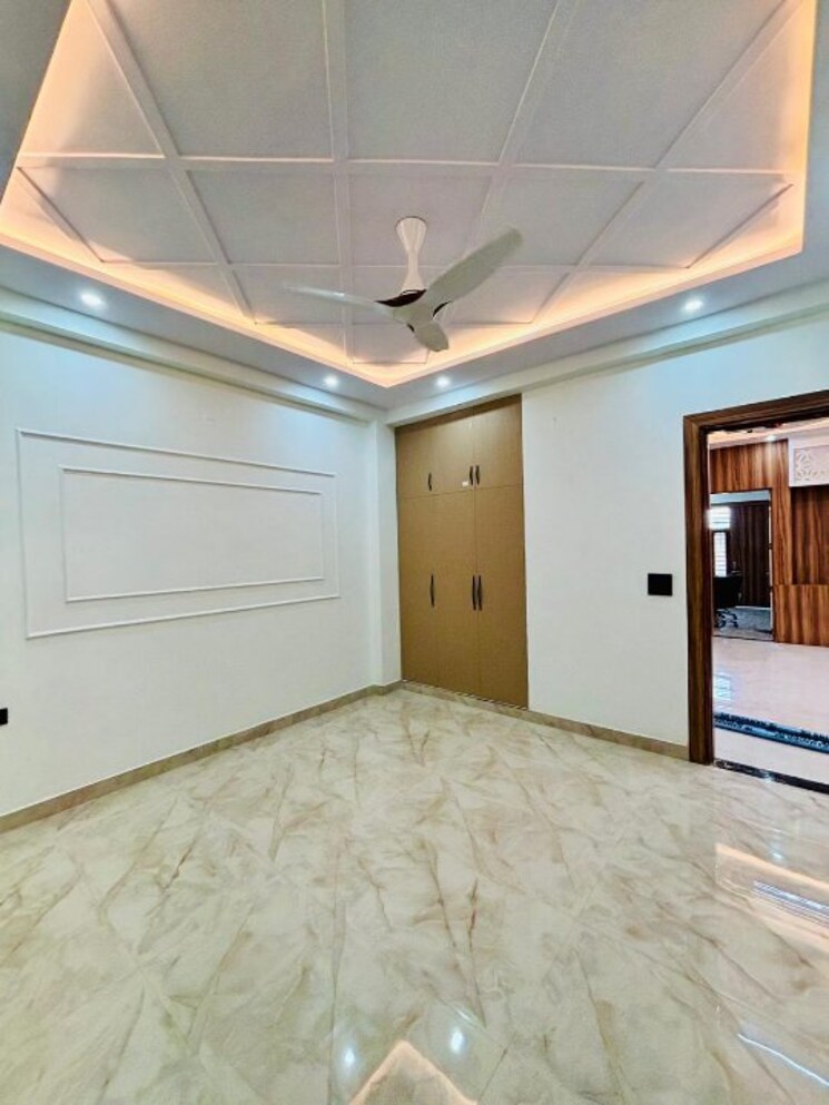 Room, shouryapuram 3 Bedroom 1100 Sq.Ft. Builder Floor In Lal Kuan Ghaziabad 8869046