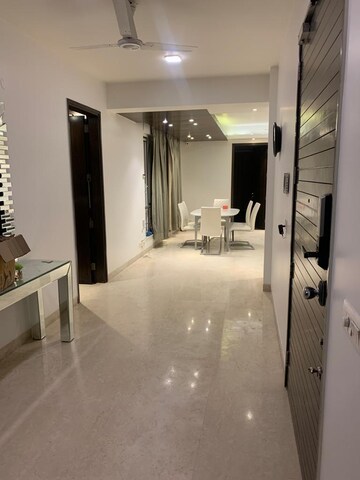 Room in 3 BHK Villa at Chanakyapuri – for Rent