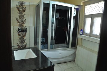 Building Lobby in 3 BHK Villa at Chanakyapuri – for Rent
