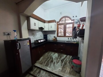 Kitchen in 2.5 BHK Villa at Gomti Nagar – for Rent