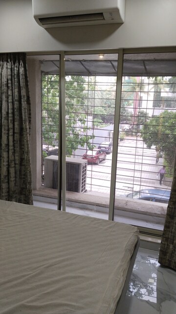 Room in 1 BHK Apartment at Shree Mahavir Darshan, Lower Parel – for Rent