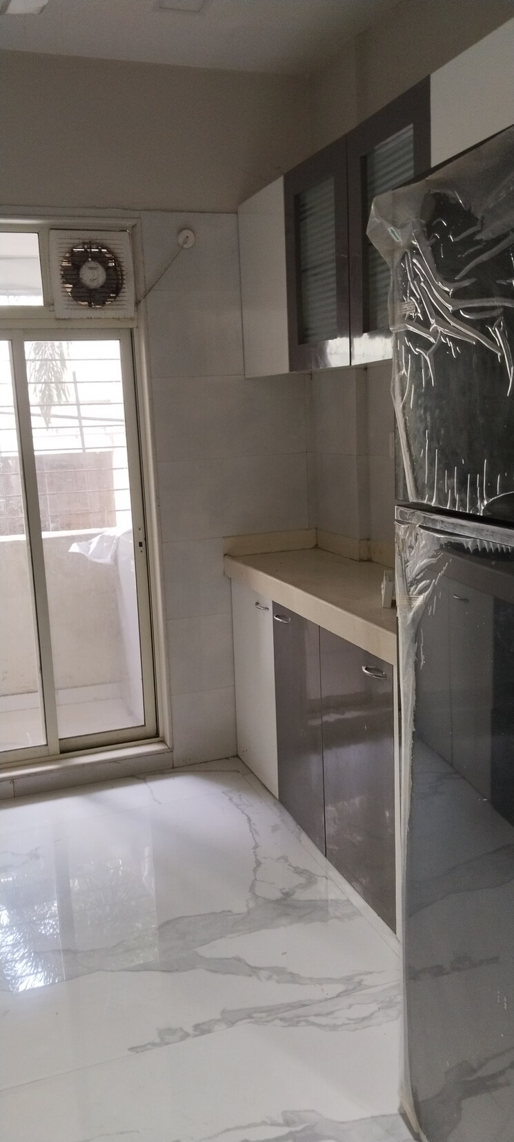 Bathroom, shree-mahavir-darshan 1 Bedroom 536 Sq.Ft. Apartment In Lower Parel Mumbai 8869600