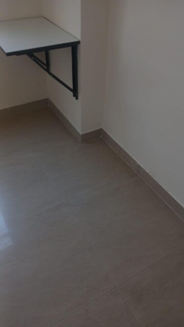 Room in 2 BHK Apartment at Shree Vardhman Mantra, Sector 67 – for Rent