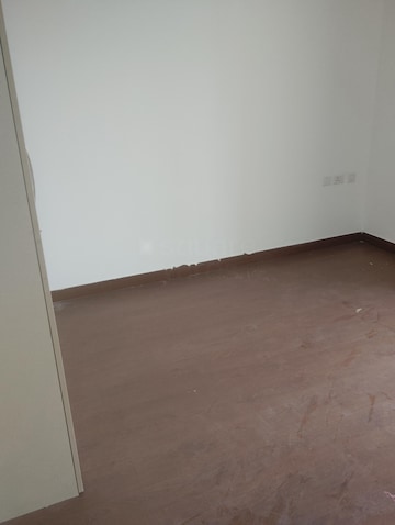 Room in 2 BHK Apartment at Shree Vardhman Mantra, Sector 67 – for Rent