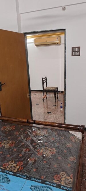 Furnished Amenities in 2 BHK Apartment at Kanakia Challengers, Kandivali East – for Sale