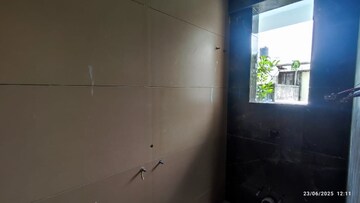 Furnished Amenities in 2 BHK Apartment at Colonial Hearth, Model Colony – for Rent