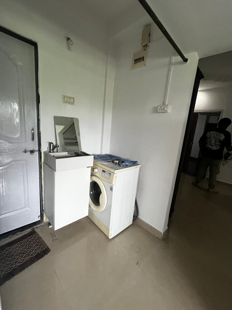 Team Area, sapphire-lakeside 1 Bedroom 500 Sq.Ft. Apartment In Powai Mumbai 8869506