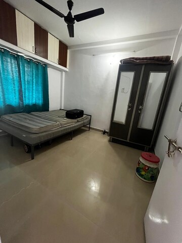 Room in 1 BHK Apartment at Sapphire Lakeside, Powai – for Rent