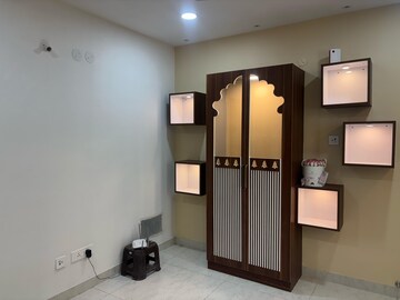 Room in 3 BHK Apartment at Vasavi GP Trends, Nanakramguda – for Rent