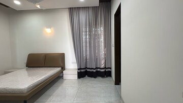 2 BHK Apartment For Rent in Sagar Avenue, Santacruz East