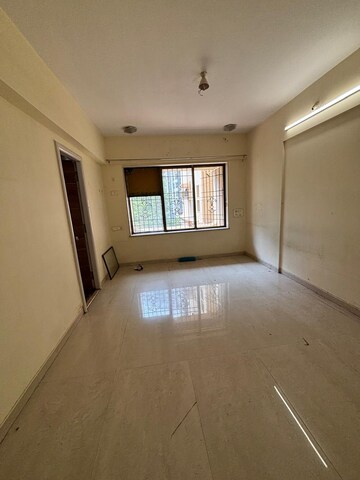 Room in 1 BHK Apartment at K Raheja Vihar, Powai – for Rent