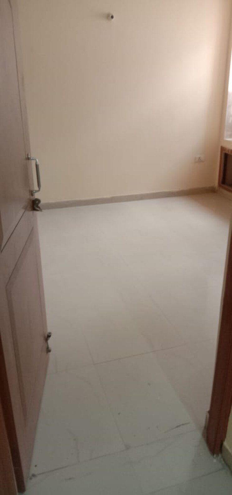 Room, srs-royal-hills 2 Bedroom 770 Sq.Ft. Apartment In Sector 87 Faridabad 8869825