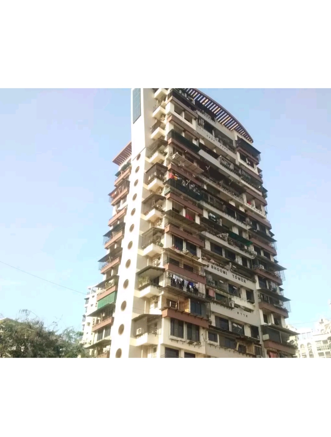 2 BHK + Extra Room Apartment For Rent in Gajra Bhoomi Tower