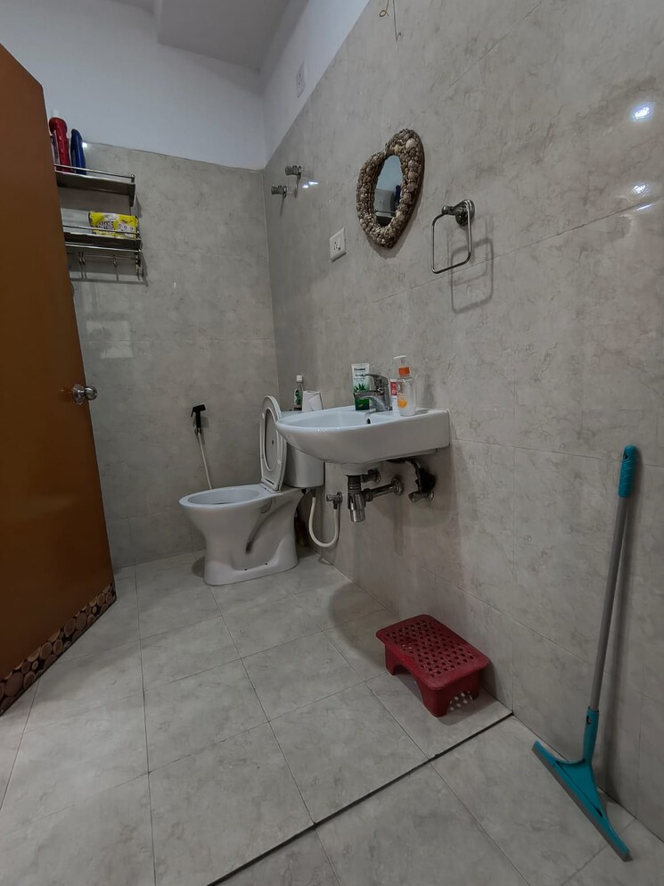 Bathroom, dtc-southern-heights 2 Bedroom 890 Sq.Ft. Apartment In Joka Kolkata 8828541