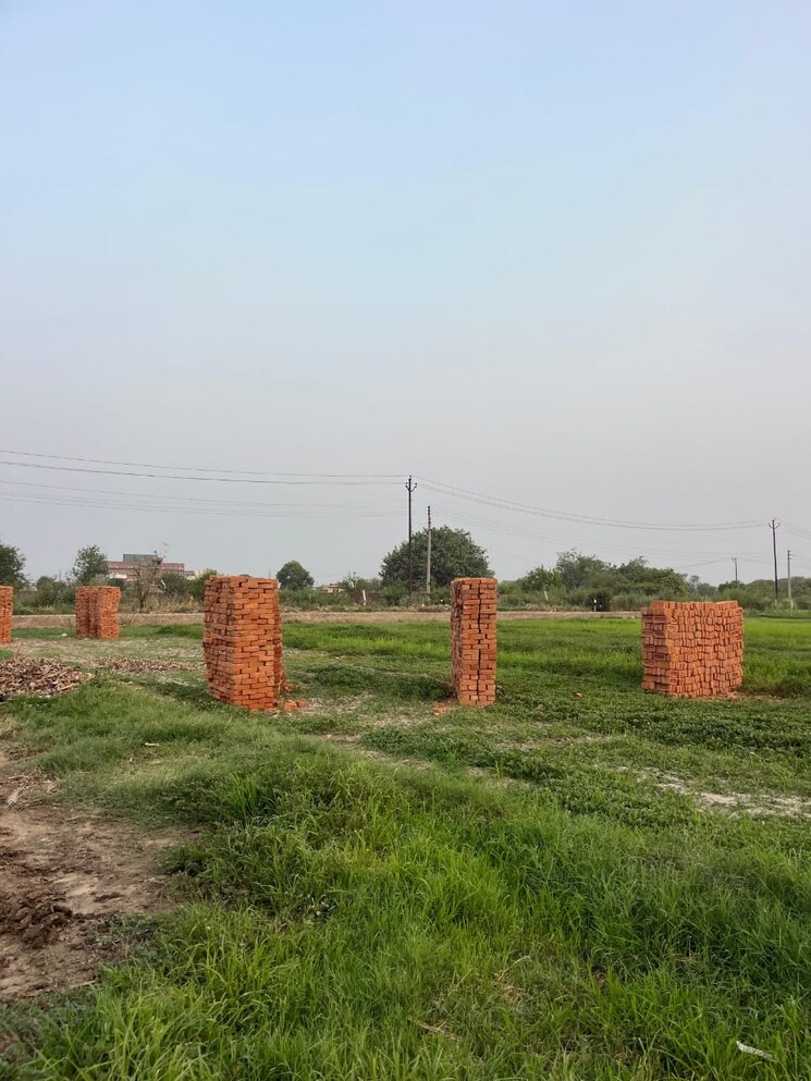 Garden, nandgram  76 Sq.Yd. Plot In Nandgram Ghaziabad 8869897