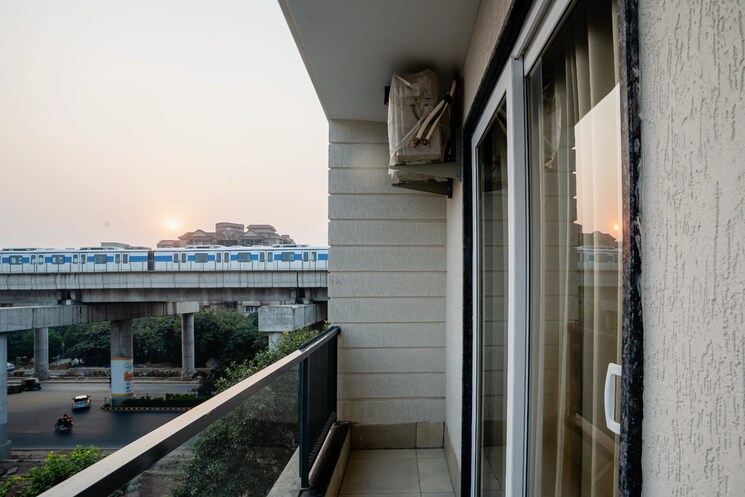 Balcony, sector 55 1 Bedroom 700 Sq.Ft. Builder Floor In Sector 55 Gurgaon 8869940