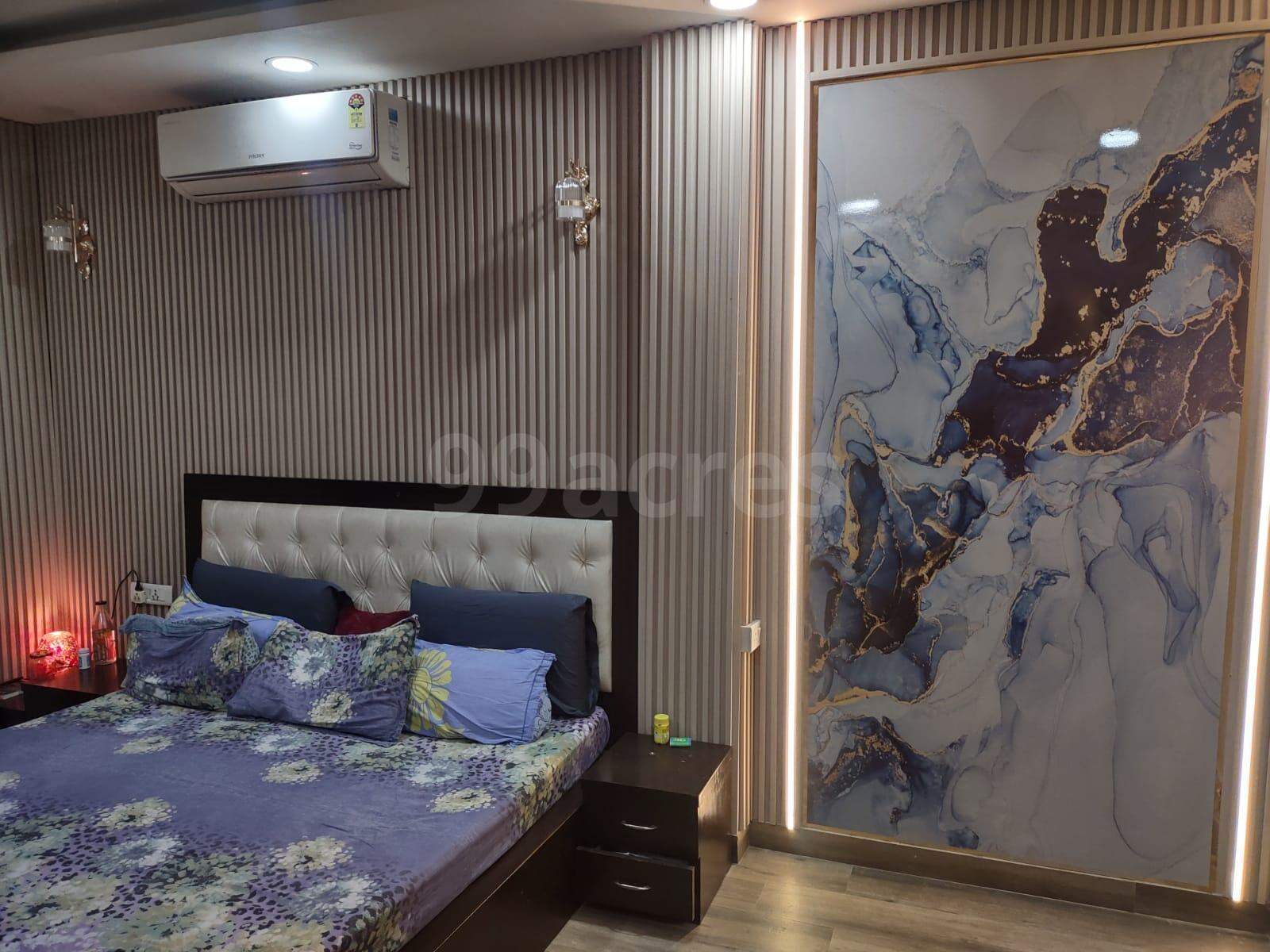 3 BHK + Servant Room Builder Floor For Rent in Sector 43