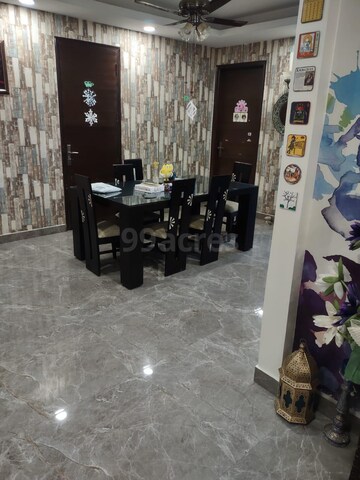 Parking in 3 BHK Builder Floor at Sector 43 – for Rent