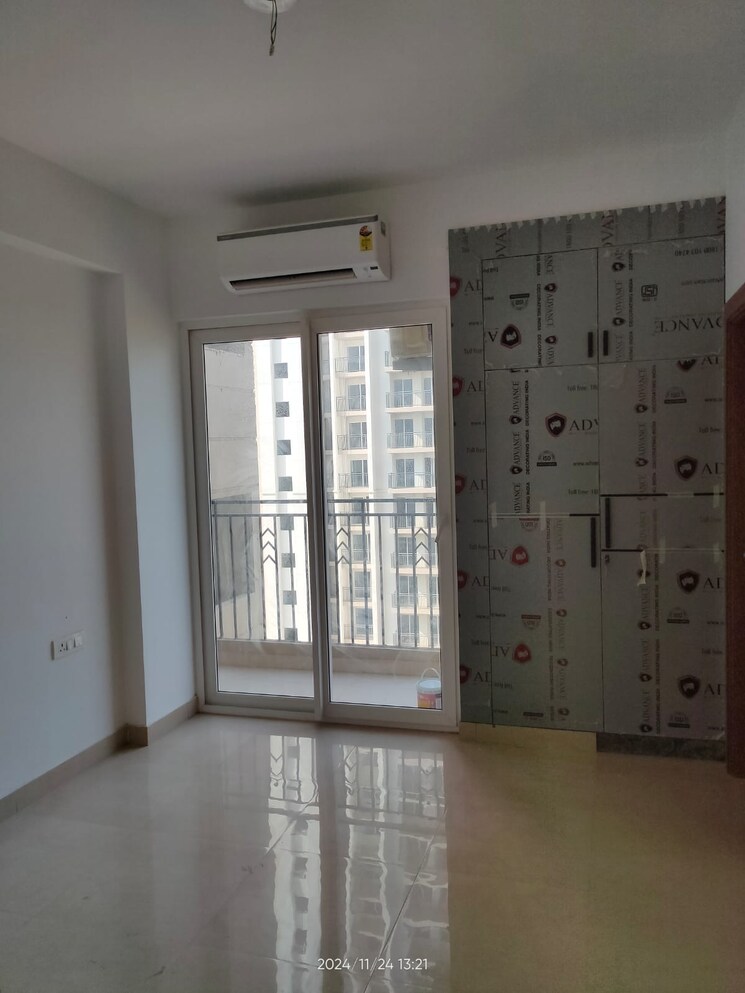 Room, chittaranjan park 3 Bedroom 160 Sq.Yd. Builder Floor In Chittaranjan Park Delhi 8870011