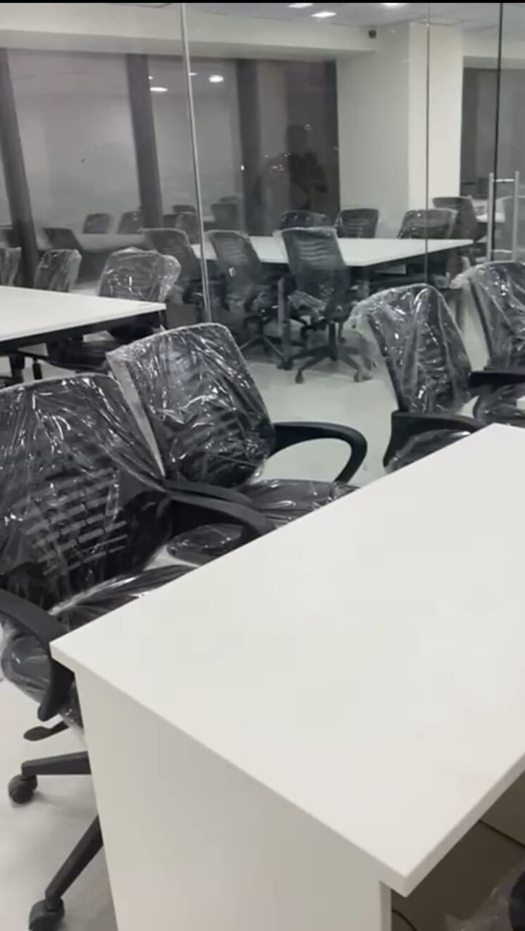 Team Area, savaliya-krish-cubical Commercial Office Space 2266 Sq.Ft. In Thaltej Ahmedabad 8870051