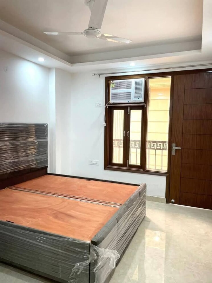 Room, igi airport area 2 Bedroom 700 Sq.Ft. Builder Floor In Igi Airport Area Delhi 8870095