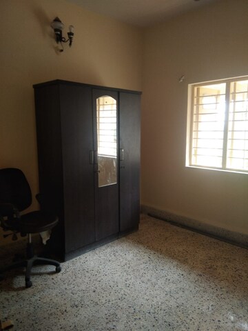 Room in 3 BHK Apartment at Shree Dattaguru CHS Chembur, Chembur – for Rent