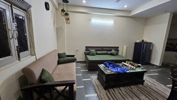 Team Area in 3 BHK Builder Floor at Sector 43 – for Rent
