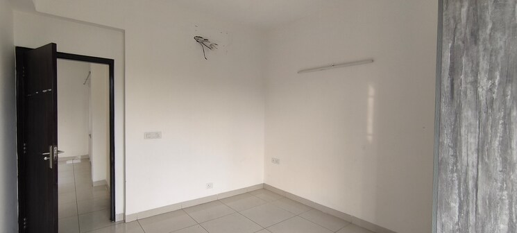 Room, bptp-amstoria 3 Bedroom 2229 Sq.Ft. Builder Floor In Sector 102 Gurgaon 8870208