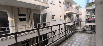 Balcony in 3 BHK Builder Floor at BPTP Amstoria, Sector 102 – for Rent