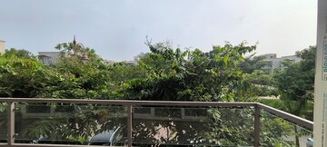 Balcony in 3 BHK Builder Floor at BPTP Amstoria, Sector 102 – for Rent