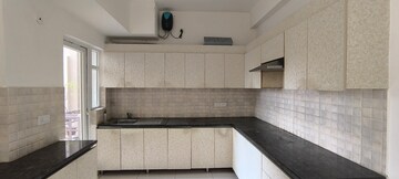 Kitchen in 3 BHK Builder Floor at BPTP Amstoria, Sector 102 – for Rent